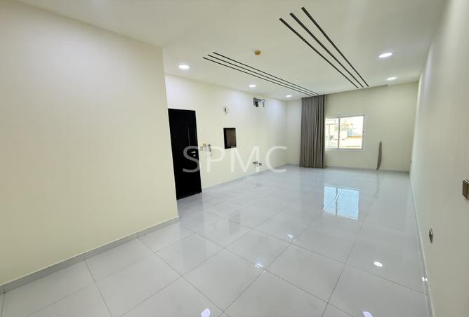 987437 - Property Main Image