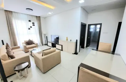 Apartment - 2 Bedrooms - 2 Bathrooms for rent in Um Al Hasam - Manama - Capital Governorate