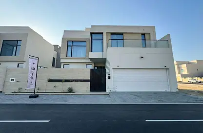 فيلا - 4 غرف نوم - 6 حمامات للبيع في عالي - المحافظة الوسطى