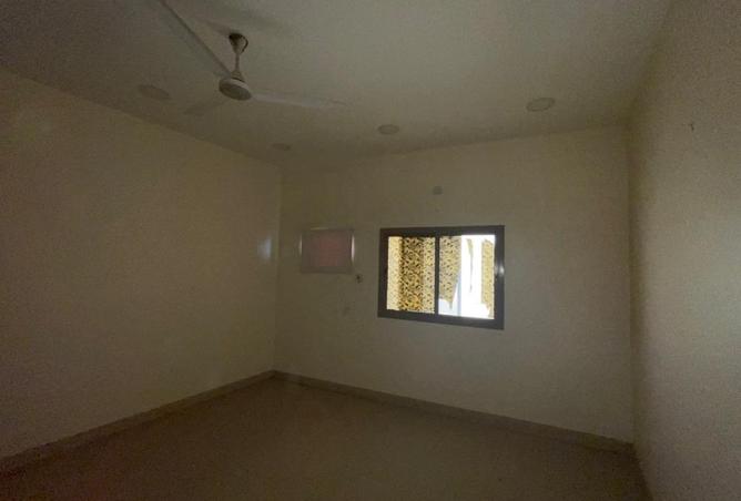 983593 - Property Main Image