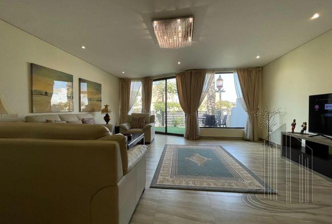 979443 - Property Image 3