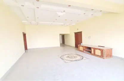 شقة - 3 غرف نوم - 3 حمامات للايجار في توبلي - المحافظة الوسطى