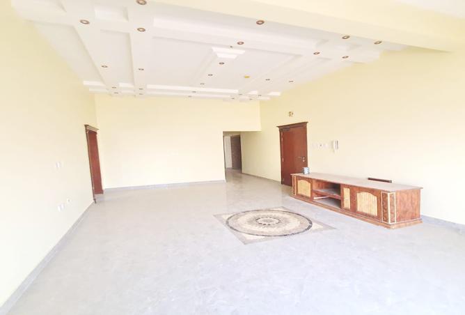 951892 - Property Image 2