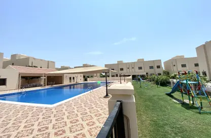 فيلا - 4 غرف نوم - 5 حمامات للايجار في الجنبية - المحافظة الشمالية