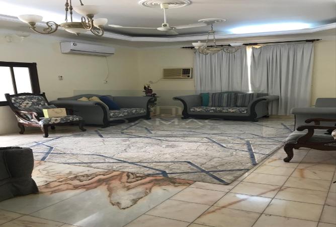 982691 - Property Image 2