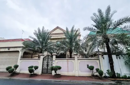 Villa - 7 Bedrooms - 7+ Bathrooms for rent in Arad - Muharraq Governorate