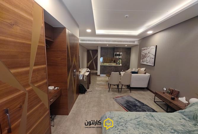 918588 - Property Image 2