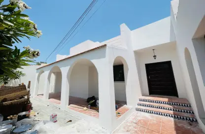 Villa - 3 Bedrooms - 3 Bathrooms for rent in Sehla - Northern Governorate