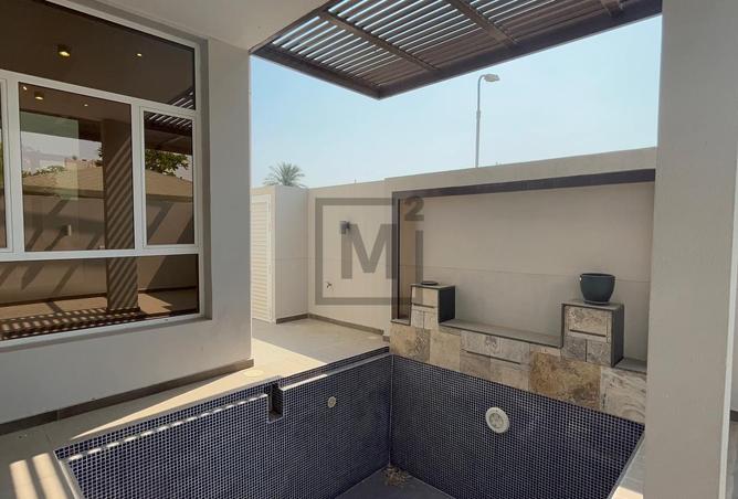 960038 - Property Image 2
