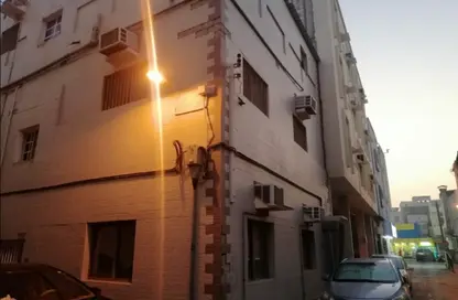 Villa - 5 Bedrooms - 3 Bathrooms for rent in Muharraq - Muharraq Governorate