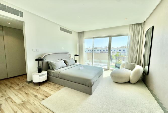 976307 - Property Image 2