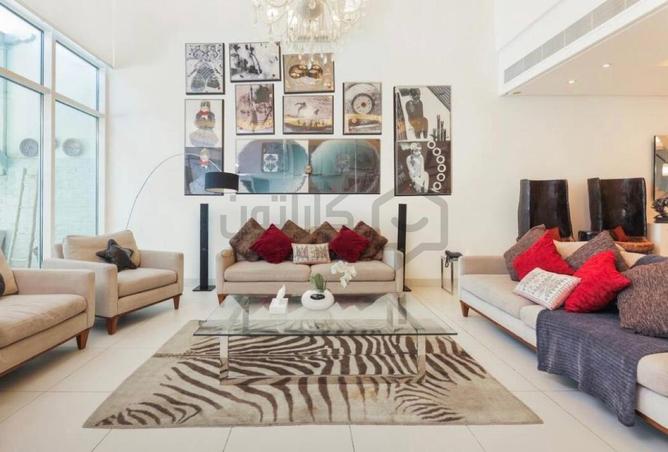 960669 - Property Image 2