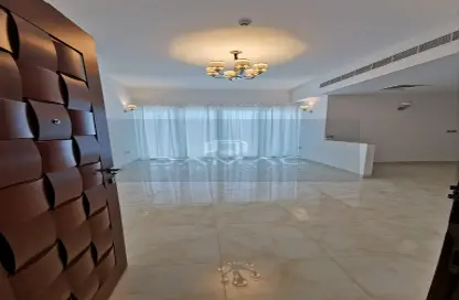 شقة - 2 غرف نوم - 3 حمامات للبيع في السيف - محافظة العاصمة