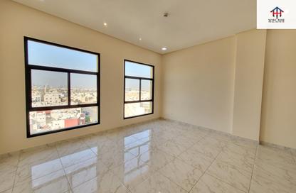 Apartment - 3 Bedrooms - 2 Bathrooms for rent in Bu Quwah - Northern Governorate