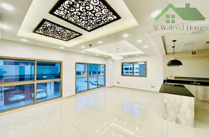 Apartment - 2 Bedrooms - 3 Bathrooms for rent in Hidd - Muharraq Governorate