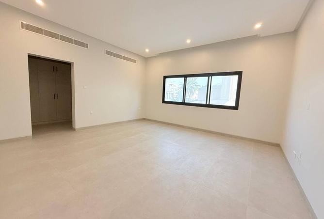 950140 - Property Image 2