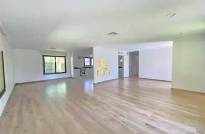 Compound - 3 Bedrooms - 3 Bathrooms for rent in Jannusan - Northern Governorate
