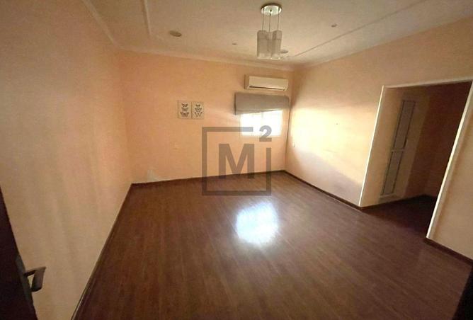 978255 - Property Image 2