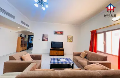 Living Room image for: Apartment - 2 Bedrooms - 2 Bathrooms for rent in Tubli - Central Governorate, Image 1