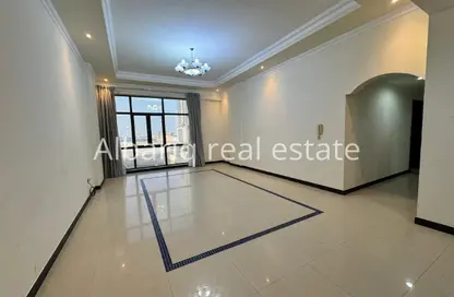 Apartment - 3 Bedrooms - 3 Bathrooms for rent in Al Juffair - Capital Governorate