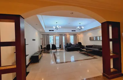 Apartment - 2 Bedrooms - 3 Bathrooms for rent in Al Juffair - Capital Governorate