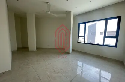 Apartment - 3 Bedrooms - 2 Bathrooms for rent in Shakhura - Northern Governorate