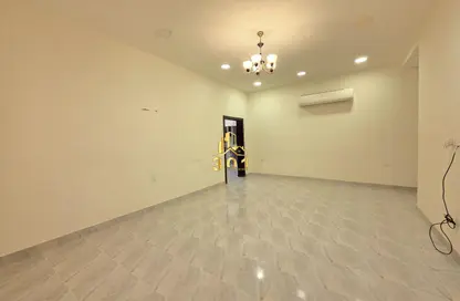 شقة - 2 غرف نوم - 2 حمامات للايجار في سار - المحافظة الشمالية