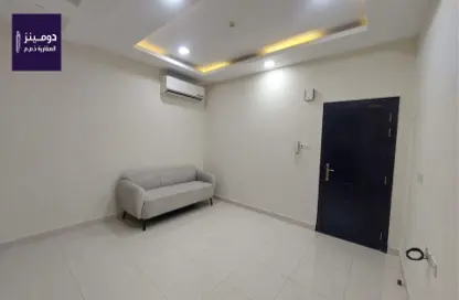 صورة لـ غرفة المعيشة شقة - غرفة نوم - 1 حمام للايجار في سار - المحافظة الشمالية ، صورة رقم 1