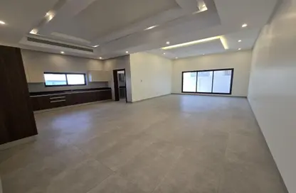 Villa - 3 Bedrooms - 4 Bathrooms for rent in Salmaniya - Manama - Capital Governorate