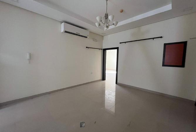 992055 - Property Image 2