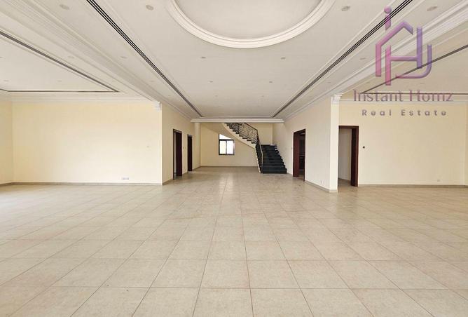 989296 - Property Main Image