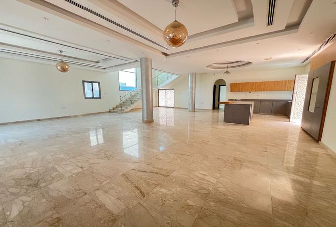 956623 - Property Image 3