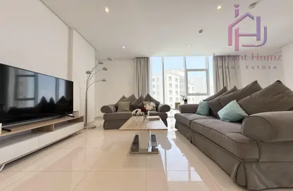 Apartment - 2 Bedrooms - 3 Bathrooms for rent in Al Juffair - Capital Governorate
