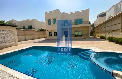 Villa - 5 Bedrooms - 6 Bathrooms for rent in Mahooz - Manama - Capital Governorate