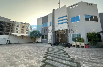Outdoor Building image for: Villa - 5 Bedrooms - 6 Bathrooms for sale in Amwaj Avenue - Amwaj Islands - Muharraq Governorate, Image 1