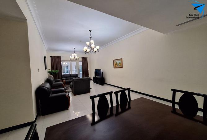 960398 - Property Image 2