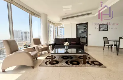 Apartment - 2 Bedrooms - 3 Bathrooms for rent in Al Juffair - Capital Governorate
