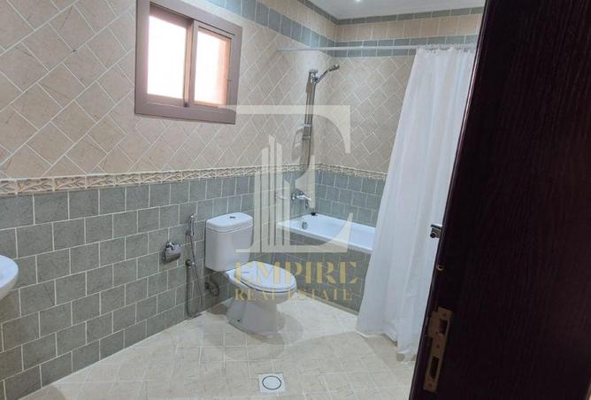 978727 - Property Image 2