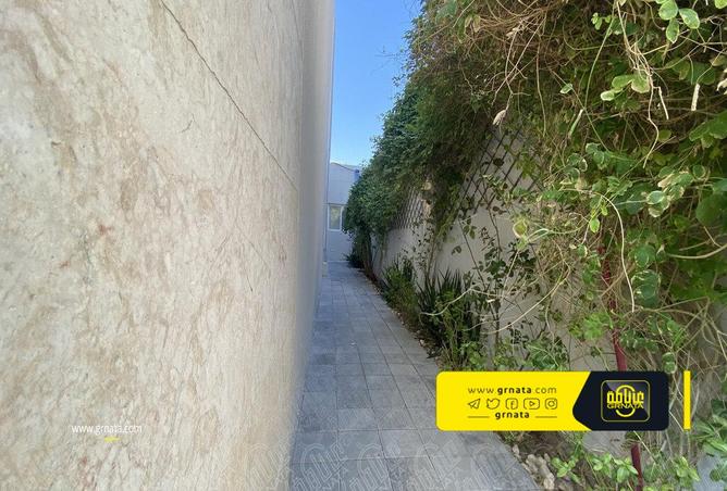 725462 - Property Image 3