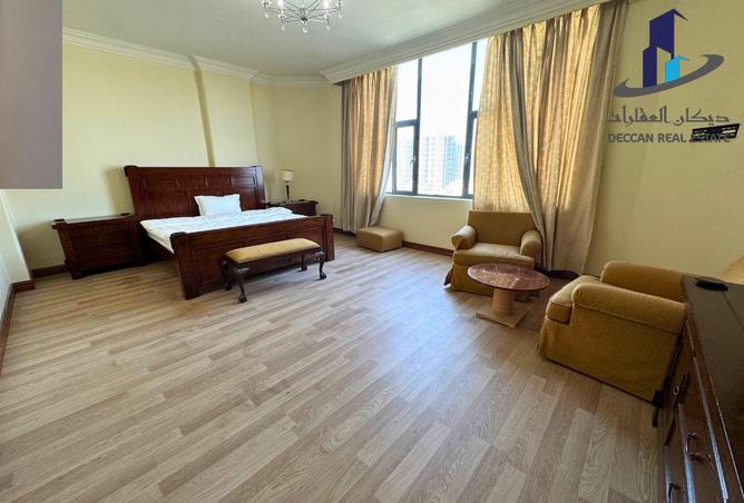 958108 - Property Image 2