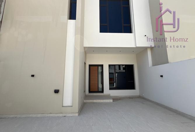 957577 - Property Image 2
