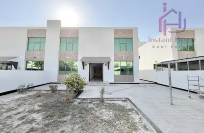 Villa - 4 Bedrooms - 3 Bathrooms for rent in Sanad - Central Governorate