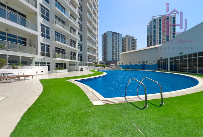 955789 - Property Image 2