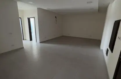 Office Space - Studio - 2 Bathrooms for rent in Maqabah - Northern Governorate