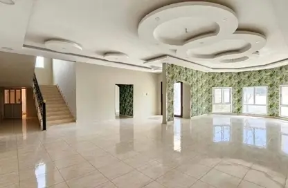 Villa - 5 Bedrooms - 6 Bathrooms for rent in Galali - Muharraq Governorate