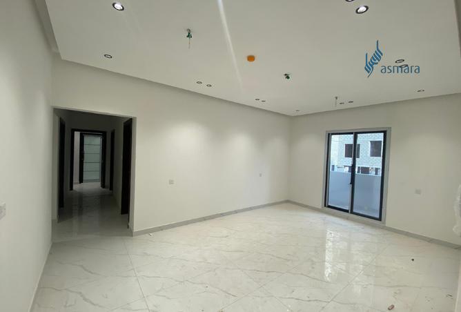 923737 - Property Image 2