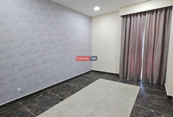 963817 - Property Image 2