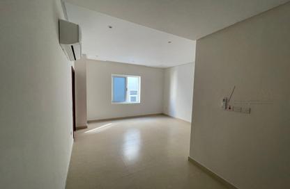 Apartment - 2 Bedrooms - 2 Bathrooms for rent in Hidd - Muharraq Governorate