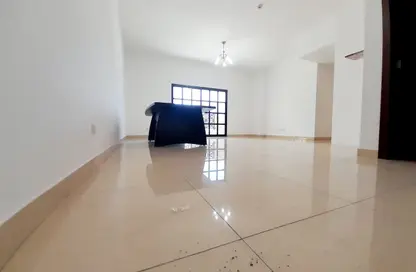 Apartment - 3 Bedrooms - 3 Bathrooms for rent in Zinj - Manama - Capital Governorate