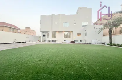 Villa - 5 Bedrooms - 6 Bathrooms for rent in Mahooz - Manama - Capital Governorate